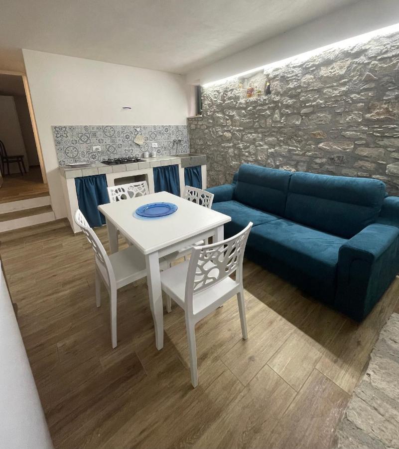 Leo Appartamenti Con Vista Panoramica Ериче Екстериор снимка